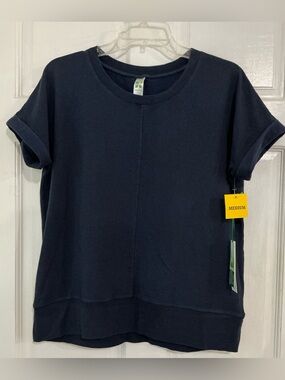 NEW GREEN TEA NAVY TOP